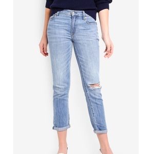 NWT GAP Wearlight Best Girlfriend Jeans